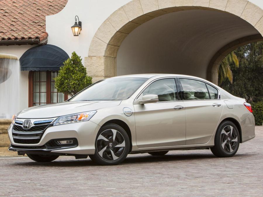  Honda Accord PHEV 2013 года  (фото 25 из 28)